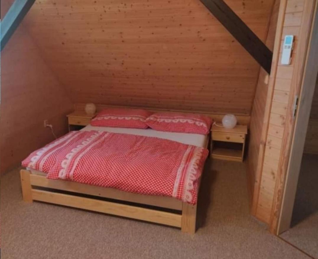 Apartmanova Chata Secanda S Bazenem, U Secske Prehrady Exterior photo
